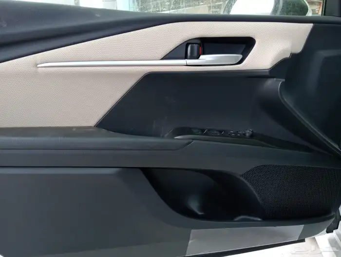 تويوتا كامري E هايبرد 2025. كاش دفعتين اقساط 16