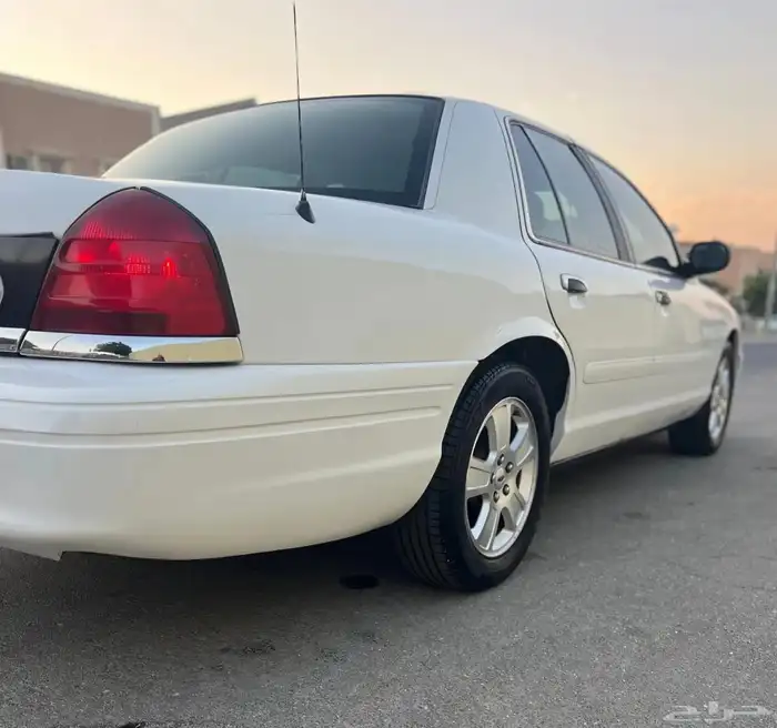 فورد فكتوريا سعودي 3