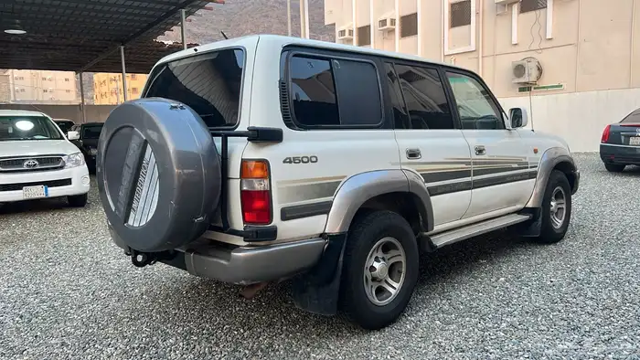 صالون موديل. 97 نظيف 4