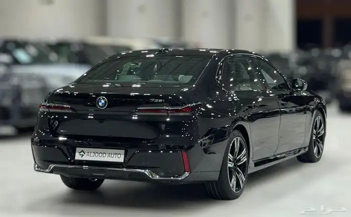 BMW 735i 2026 ضمان وصيانة M kit 4