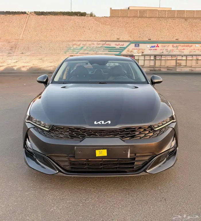 كيا K5 نص الفل 2023 ماشيه 51 الف بحالة الوكاله للبيع 1