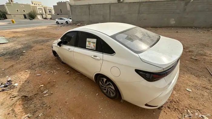 سيارة U5 PLUS مصدومة ميكانيكا ارباقات سليمه 5