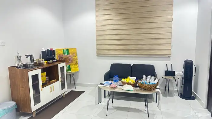 قاعة اجتماعات في حي مشرفة جدة باليوم 2