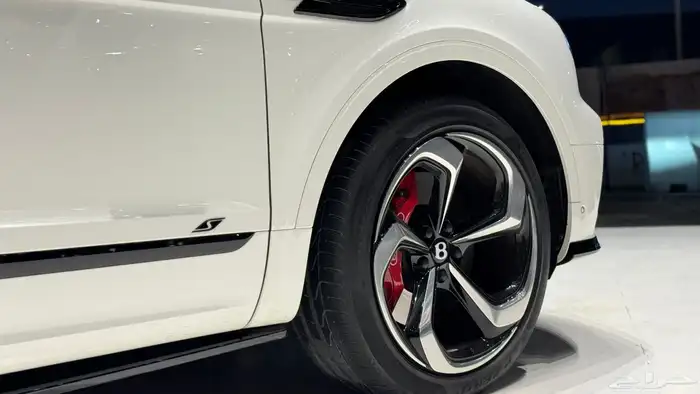 بنتلي بنتياقا S 2024 مستخدم 2