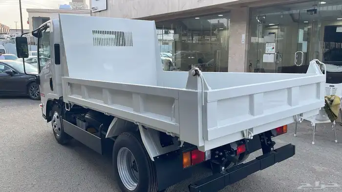 ايسوزو قلاب 3 طن موديل 2025 3