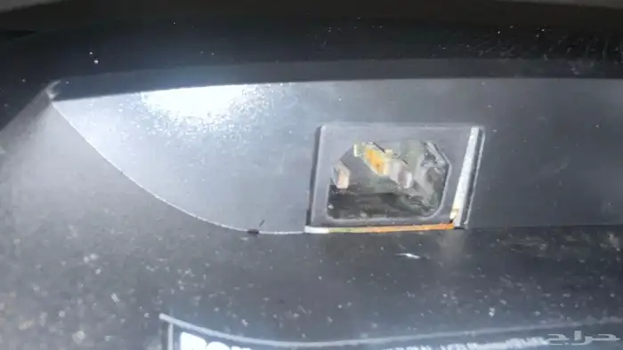 شاشه BENQ موديل 2021 23 بوصه استعمال سنتين فقط 4