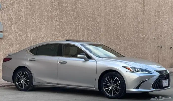 لكزس ES250 2023 10
