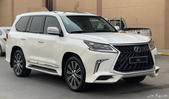 لكزس-2016-LX570-فل كامل-سبورت- قمه النظآفه 3