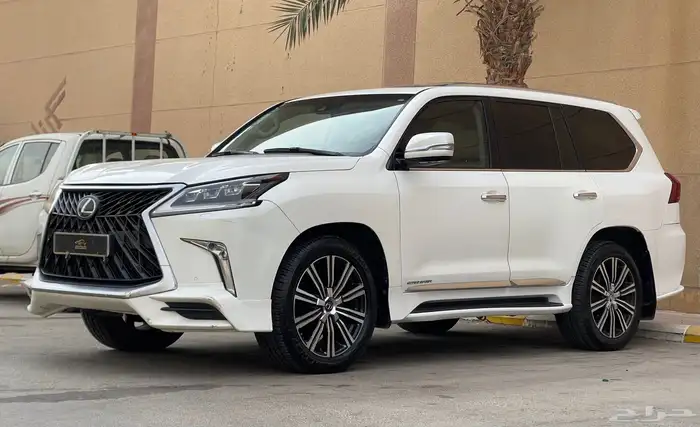 لكزس-2016-LX570-فل كامل-سبورت- قمه النظآفه 2