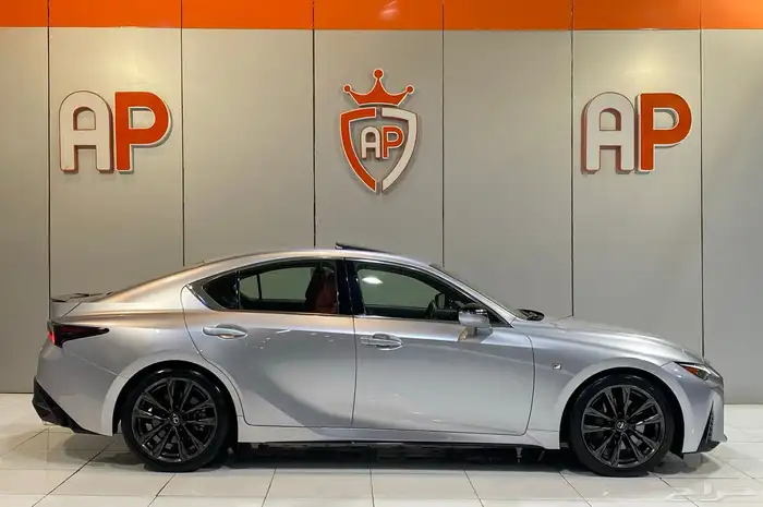 لكزس IS350 2023 ( اف سبورت ) العداد 34 الف فقط بحالة الوكال 3