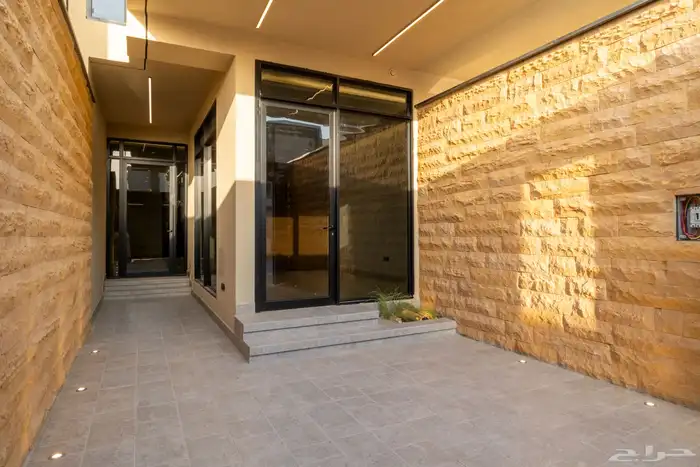 تاون هاوس للبيع حي النرجس 10