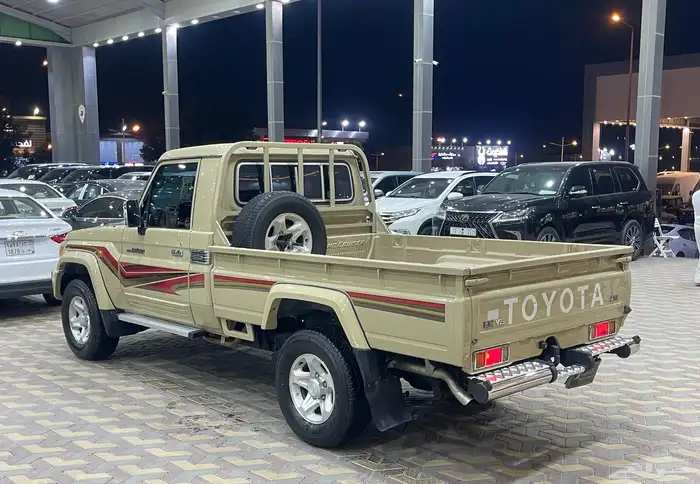 تويوتا شاص موديل 2016 3