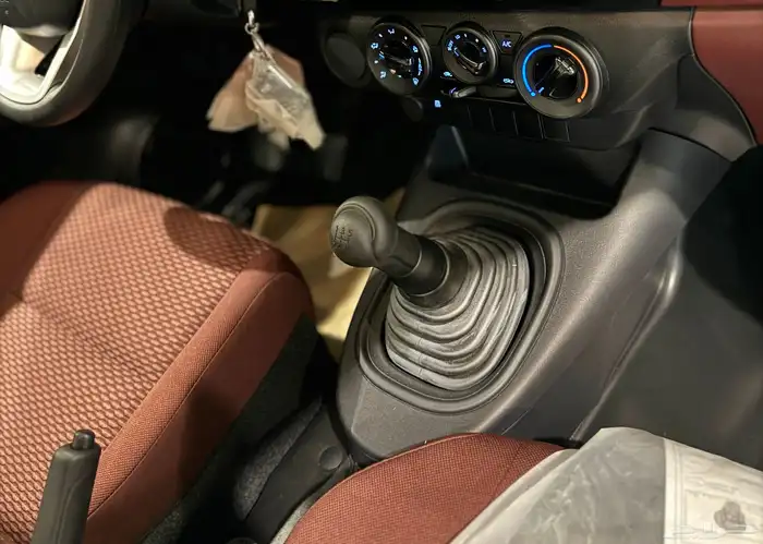 تويوتا هايلوكس 2025 غماره بنزين جديد اصفار اقل سعر 15