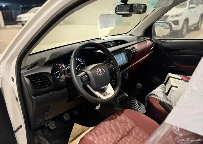 تويوتا هايلوكس 2025 غماره بنزين جديد اصفار اقل سعر 8