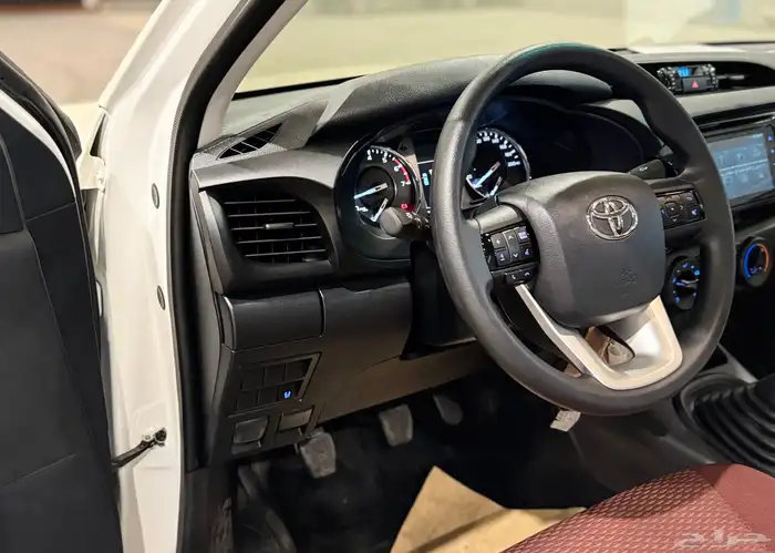 تويوتا هايلوكس 2025 غماره بنزين جديد اصفار اقل سعر 9