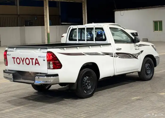 تويوتا هايلوكس 2025 غماره بنزين جديد اصفار اقل سعر 4