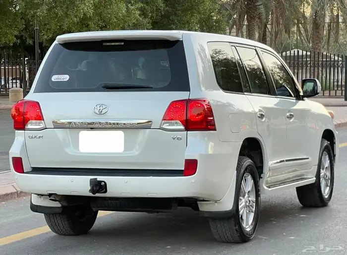 تويوتا لاندكروزر 2013 GXR فل سعودي 6