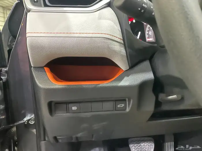 تويوتا راف 4 2025 أدفنشر سعودي ( بنزين) 2.5L 11