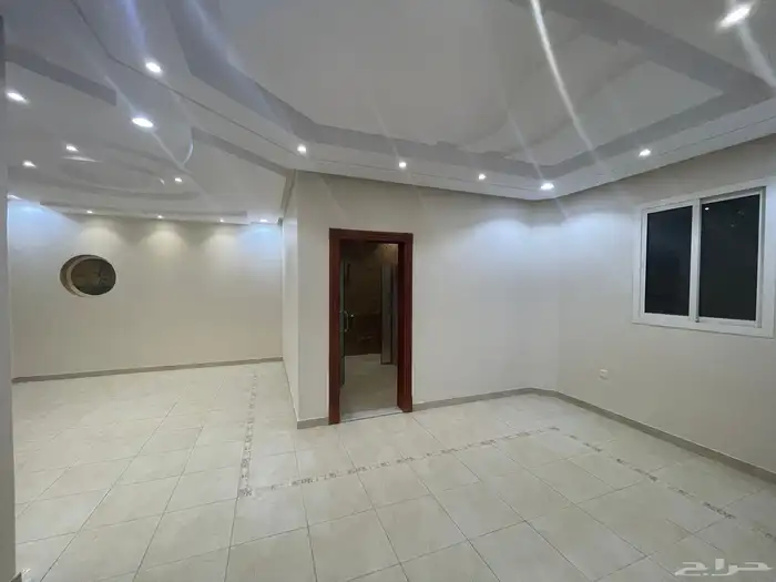 فيلا للإيجار حي الشهداء 17