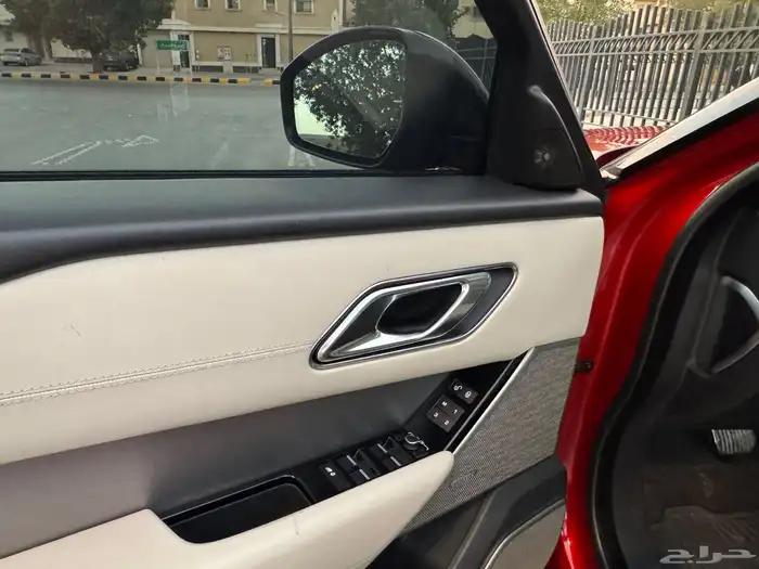 رنج روفر فيلار موديل 2018 ( بحالة ممتازة ) 10