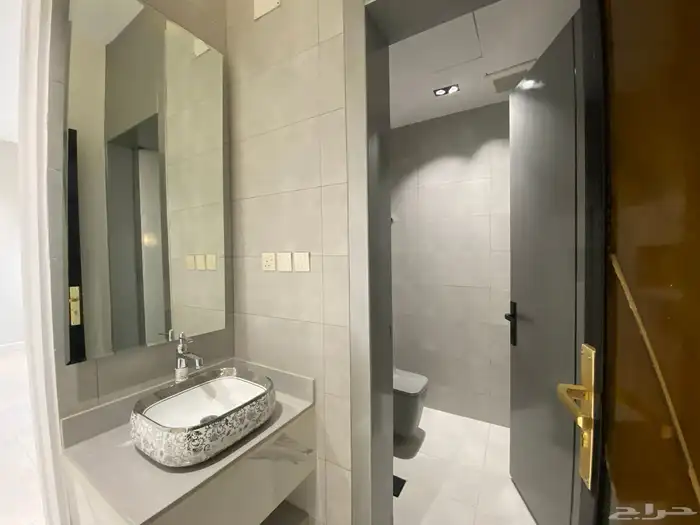 ادوار علويه بمصعد جاهز 6 غرف أبها جميع الضمانات 1