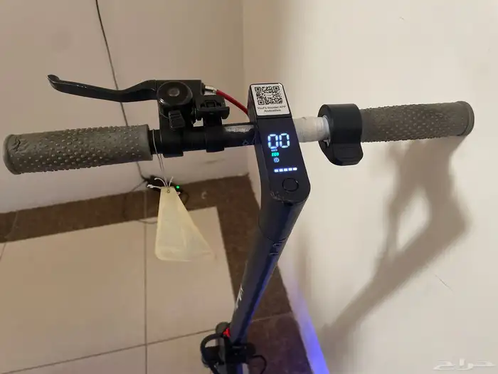 سلام عليكم نعرض لك اليوم سكوتر البطارية جديد مغيره قبل ثلات 3