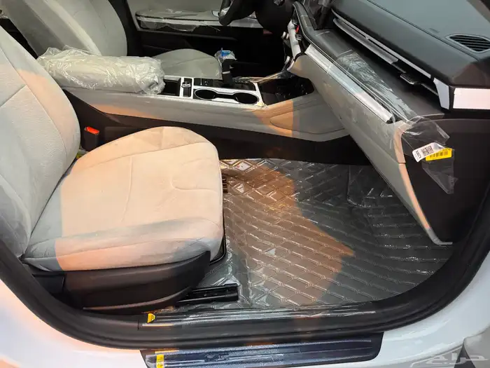 كيا K5 استاندر مطور 2025 بحالة الوكالة 22