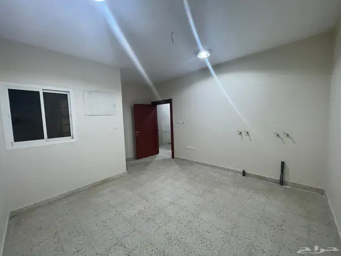 فيلا للإيجار حي الشهداء 35