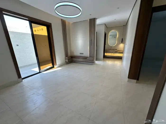 شقه ارضيه للبيع حي الاخضر مستقله ب450 الف 2