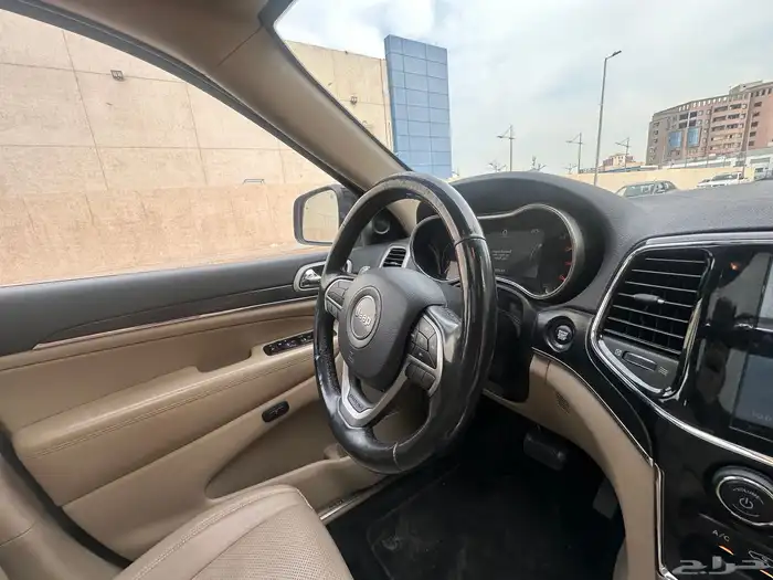 جيب جراند شيروكي 2019 ليمتيد V6 بانوراما نضيف للمستخدم 35