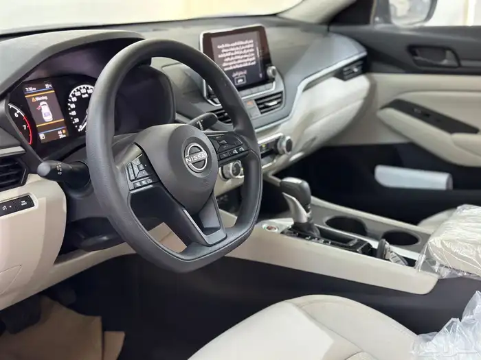 نيسان التيما S ستاندر موديل 2025 5