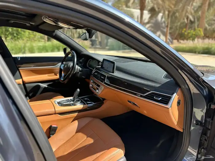 للبيع بي ام دبليو 730 2017 9