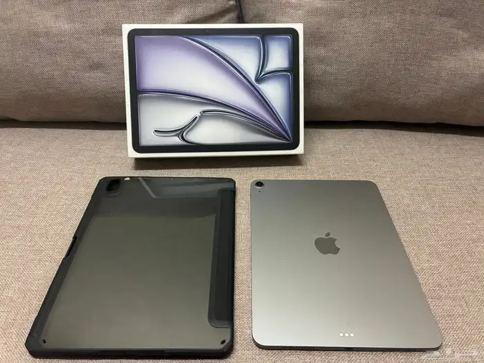 ايباد آير معالج M3 شبه جديد 1