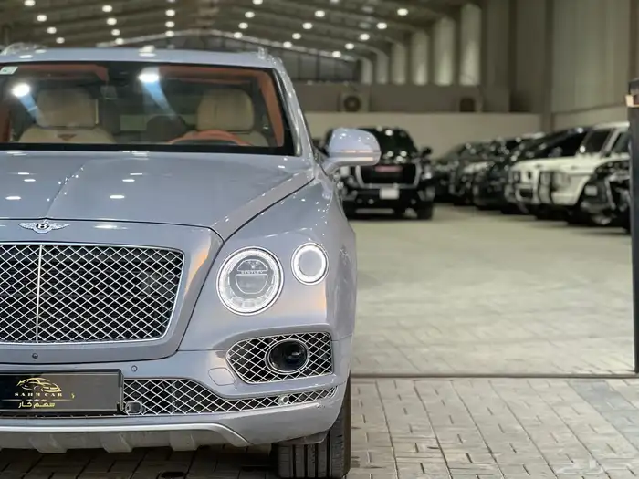 بنتلي بنتياقا فل كامل موديل 2017 3