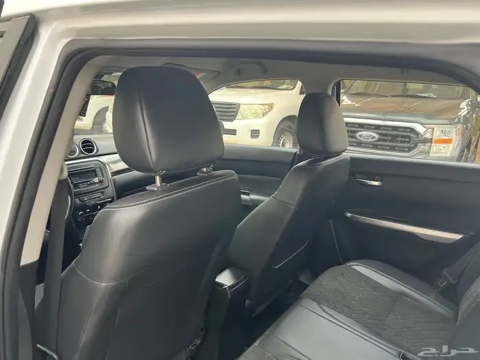 سوزوكي فيتارا 2023 عداد 79.000 دبل دفلك لدى قمة الاطلال 32