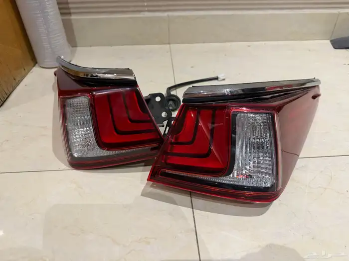 اصطبات لكزس ES اصلية 0