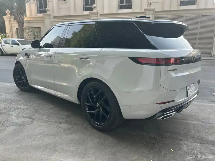 ارخص رنج روفر سبورت P400 S Dynamic في السعودية 14