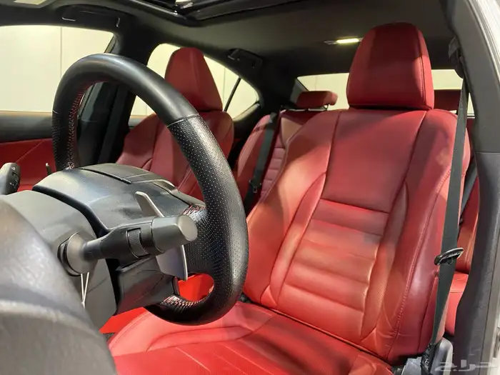 لكزس IS350 2023 ( اف سبورت ) العداد 34 الف فقط بحالة الوكال 19