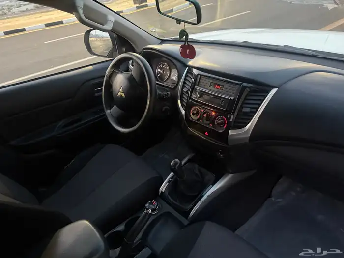 للبيع ميستوبيشي 2020 200l 8