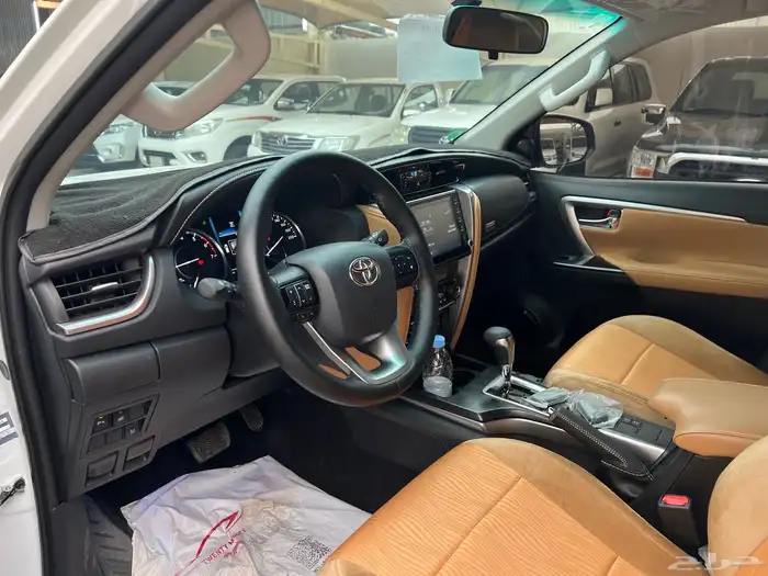 فورتشنر بنزين 2025 فل كامل عداد 19.000 فقط لدى قمة الاطلال 26