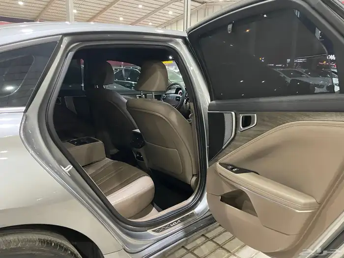 كيا كي 8 2022 وارد كوريا ( بنزين ) 2.5L 9