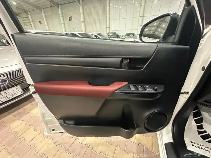 تويوتا هايلوكس GL موديل 2022 ديزل 20