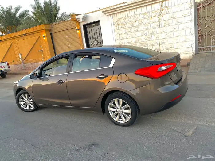 كيا سيراتو للبيع 2