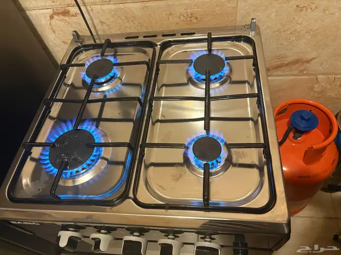 غاز اربع عيون شغال ونضيف استعمال خفيف وجره غاز نصها 1