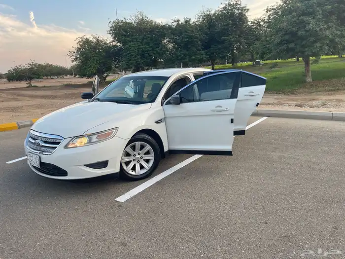 فورد تورس سيدان 2011 0