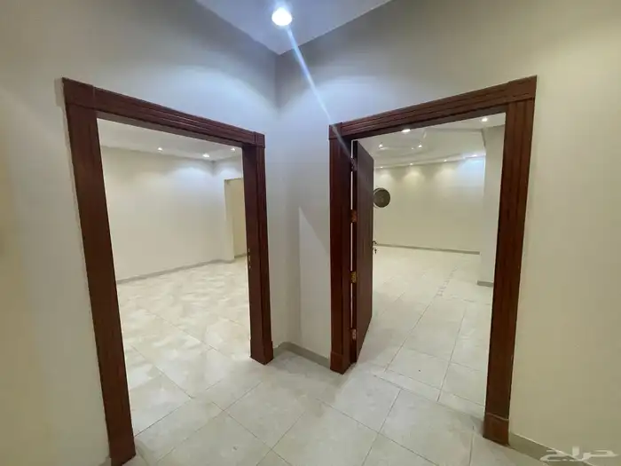 فيلا للإيجار حي الشهداء 26