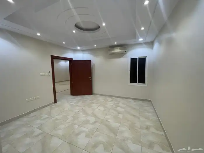 فيلا للإيجار حي الشهداء 21