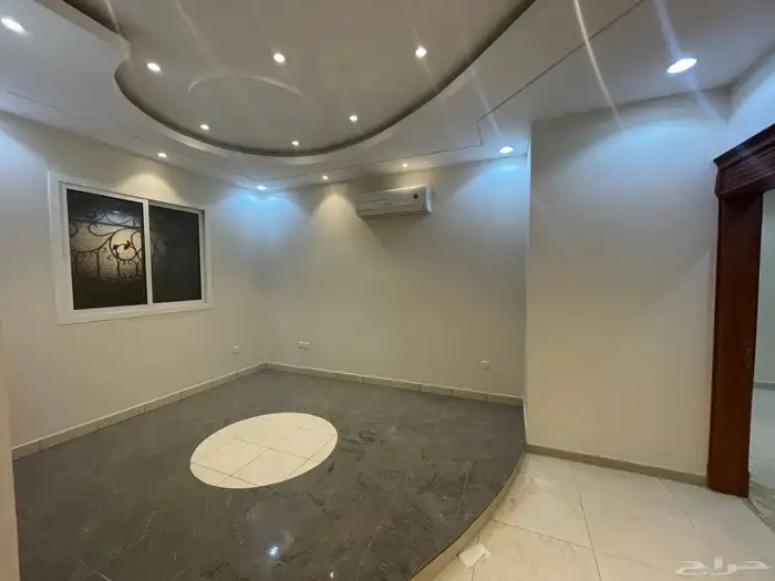 فيلا للإيجار حي الشهداء 7