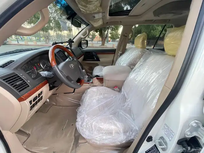 تويوتا لاندكروزر 2013 GXR فل سعودي 23