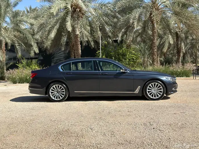 للبيع بي ام دبليو 730 2017 5